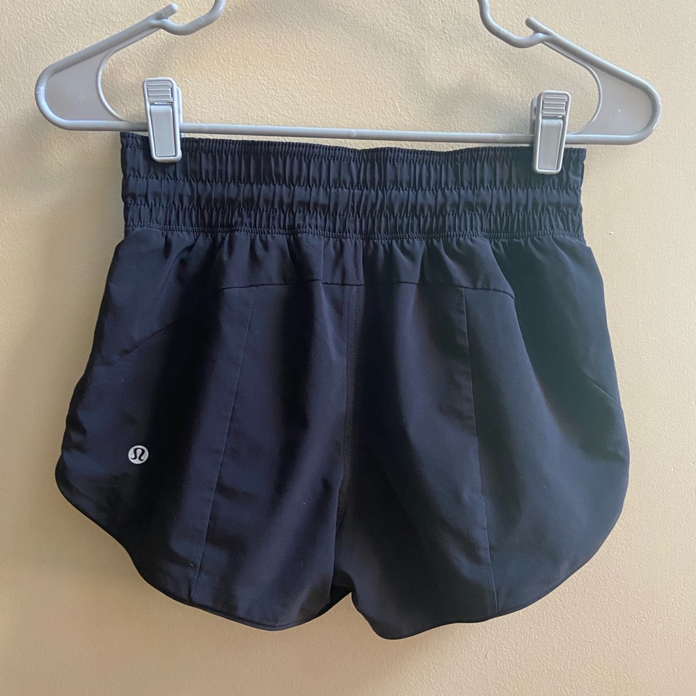 Lululemon Choose A Side Short Black/Heathered Grey in Excellent Condition!